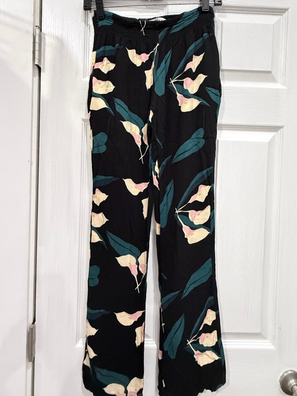 Fighting Eel Ava Sky black anthurium pants sz S